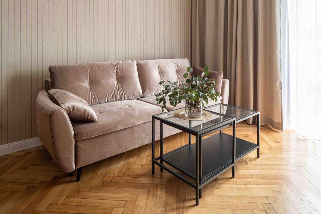 Wyzwolenia Apt , Lazienki Park & Zbawiciela Sq. 2' ワルシャワ エクステリア 写真